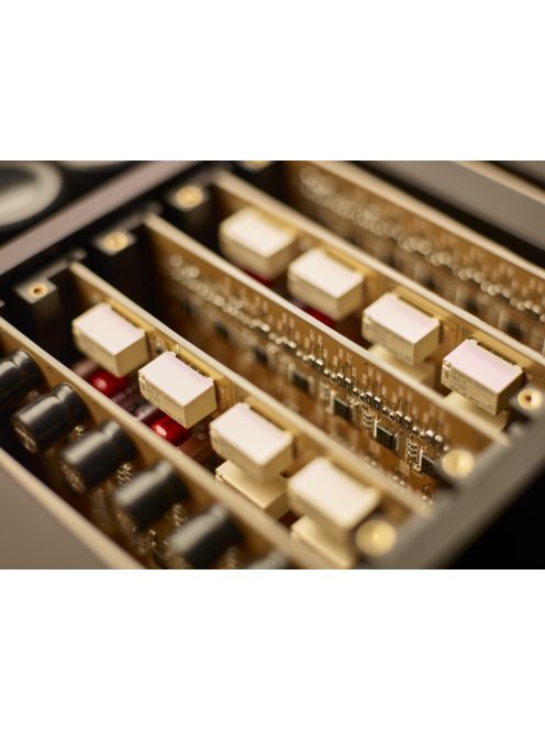 Accuphase C-3900S Referencia sztereó előerősítő