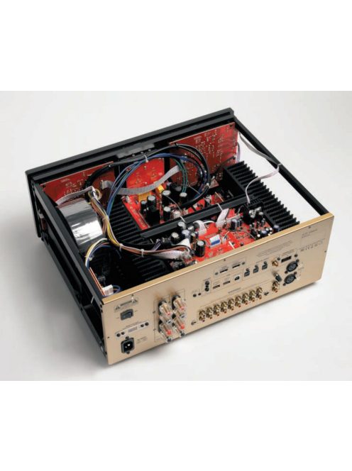 Advance Acoustic A10 Classic hibrid  integrált sztereó erősítő digitális bemenetekkel