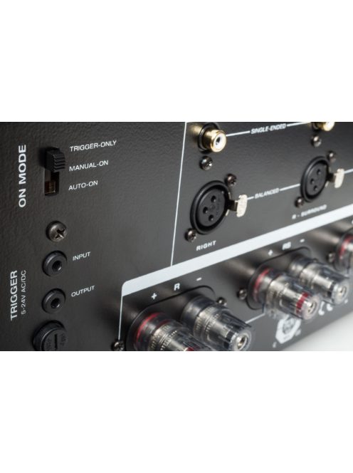 Anthem MCA 225 2 csatornás végerősítő