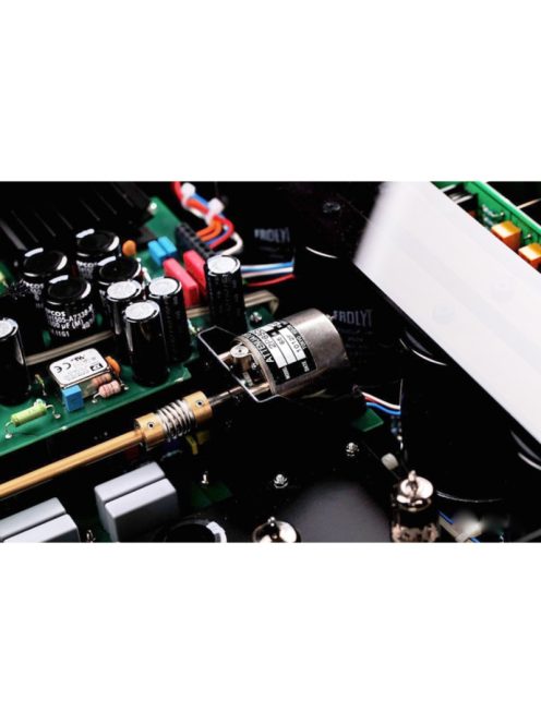 OCTAVE JUBILEE Referencia elektroncsöves előerősítő