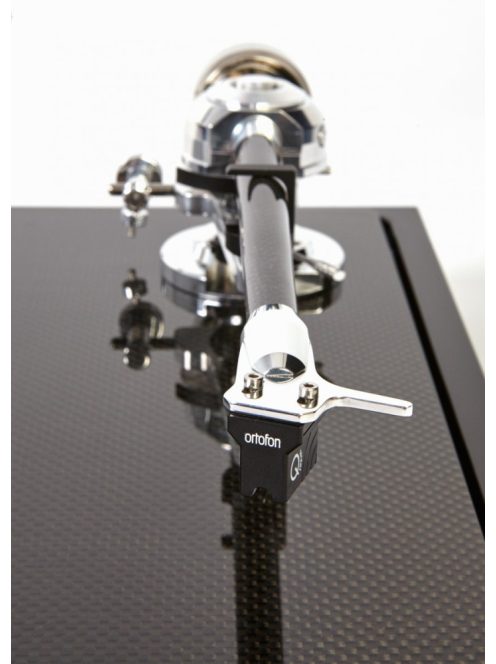 EAT C-Sharp highend analóg lemezjátszó - választható színben